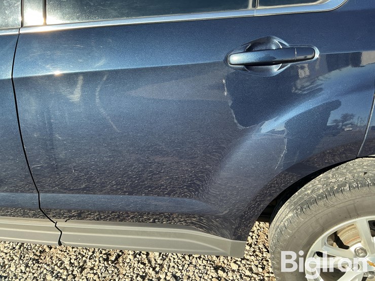 2016-chevrolet-equinox-lt-image-16