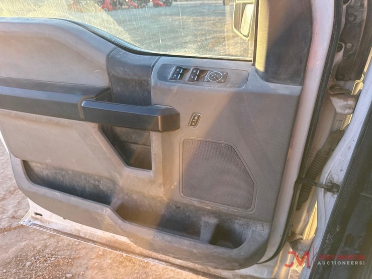 2017-ford-f350-xl-image-36