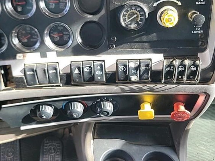 2009-kenworth-t800-image-21