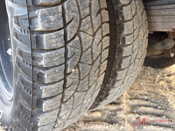 2016-chevrolet-silverado-3500-image-27