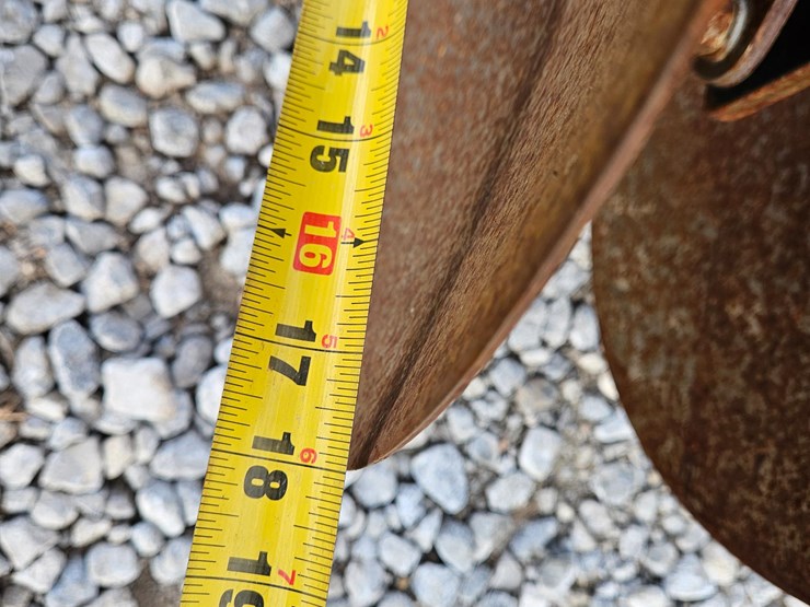 2014-trac-packer-front-mount-pivot-track-closer-image-16