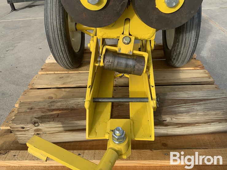 amy-j-3-22-portable-disc-blade-roller-sharpener-image-10