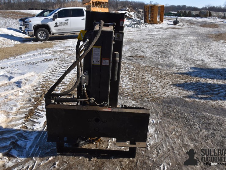 danuser-hammer-sm40-post-driver-skid-steer-attachment-image-3