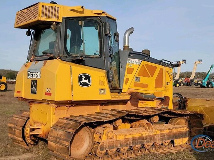 2015-deere-700k-lgp-image-2