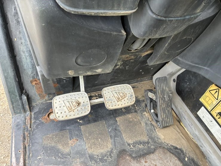 jcb-telescopic-reach-lift-image-16