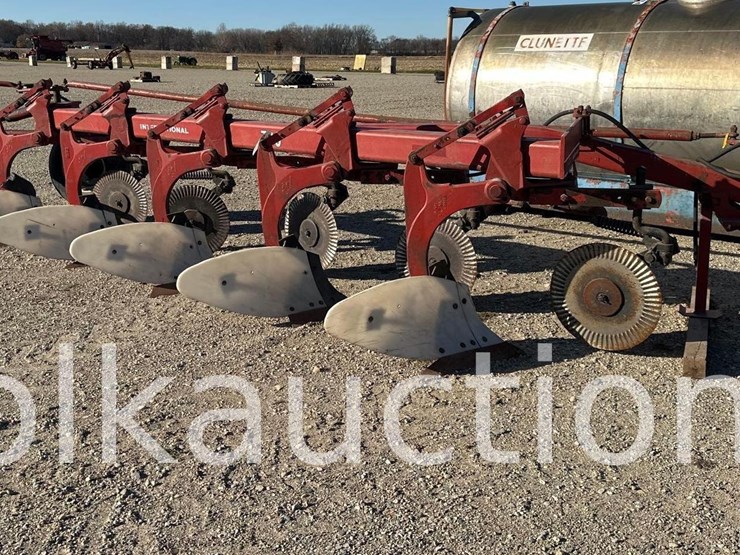 case-ih-730-image-1