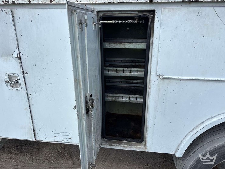 2001-liftmoore-6036-image-18