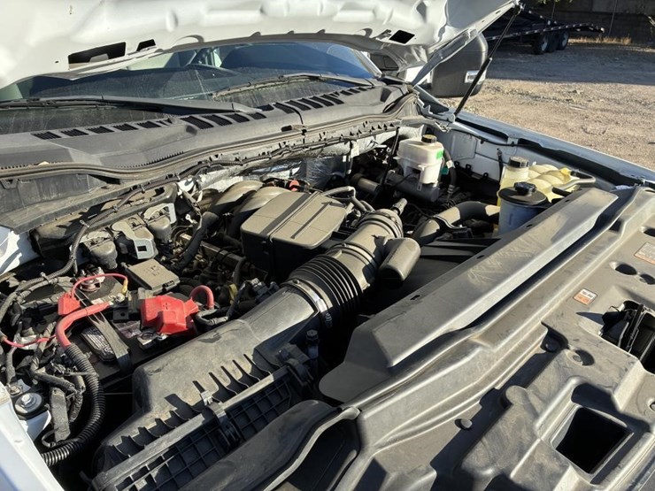 2022-ford-f450-xl-image-8