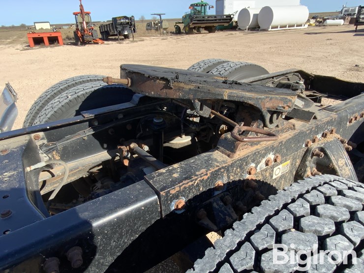 2007-peterbilt-379-image-13