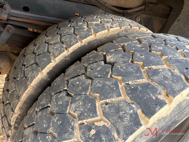 2016-ford-f550-xl-image-29