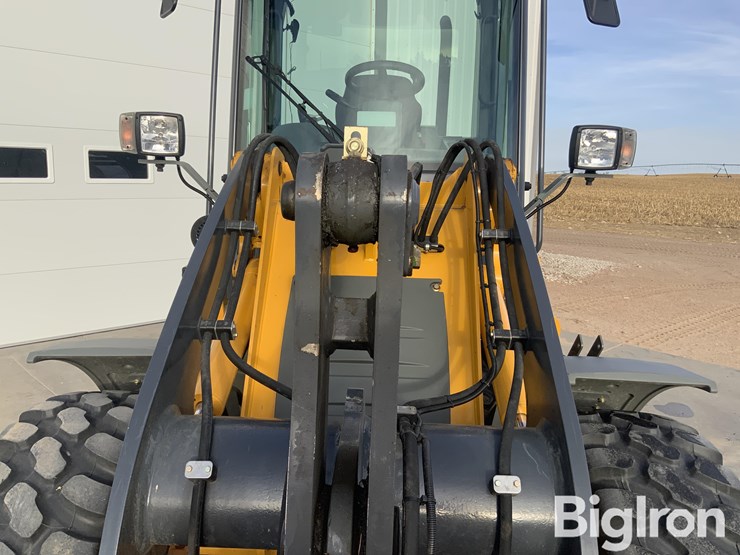 2012-deere-244j-image-14