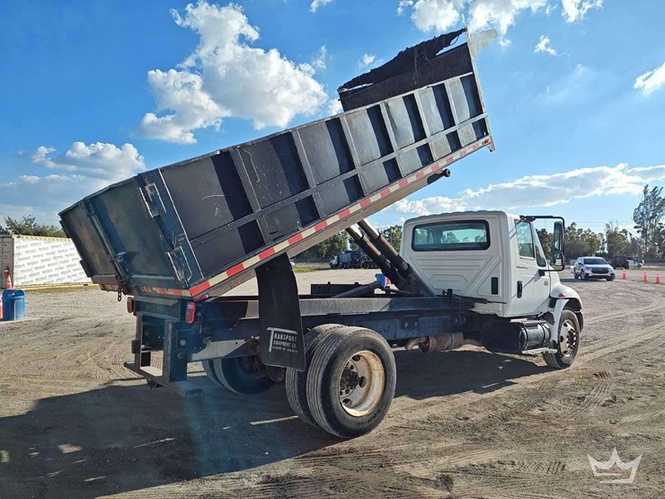 2005-international-durastar-4300-image-23