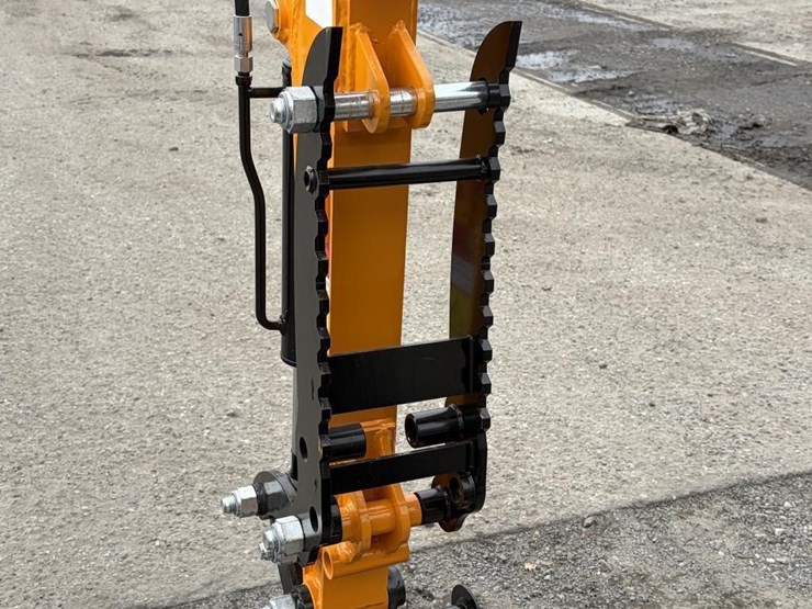 2025-vicsec-vc15-excavator-image-10