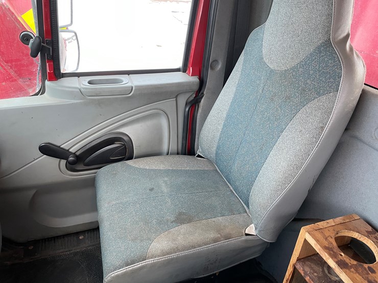 2007-international-7400-image-55