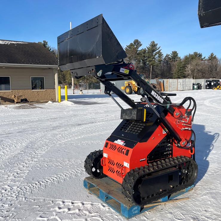 #148 • MMS Mini Skid Steer Loader (Mosinee, WI)