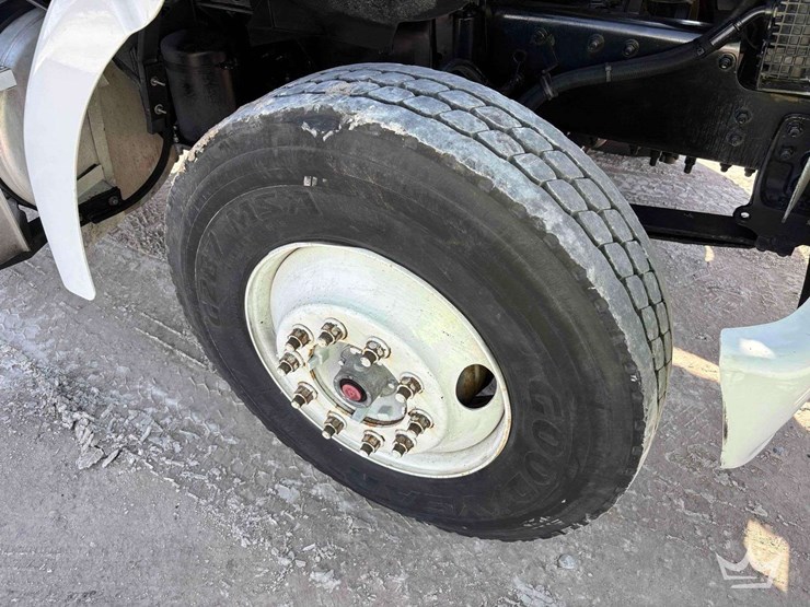 2007-sterling-l7500-image-31