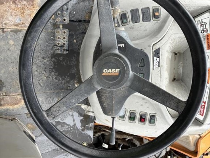 2019-case-580sn-image-19