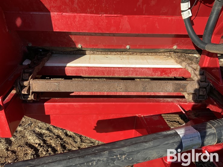 2024-artex-sbx800-tri/a-manure-spreader-image-16