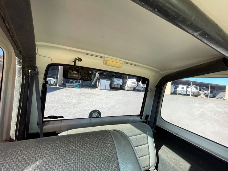 1995-jeep-wrangler-image-82