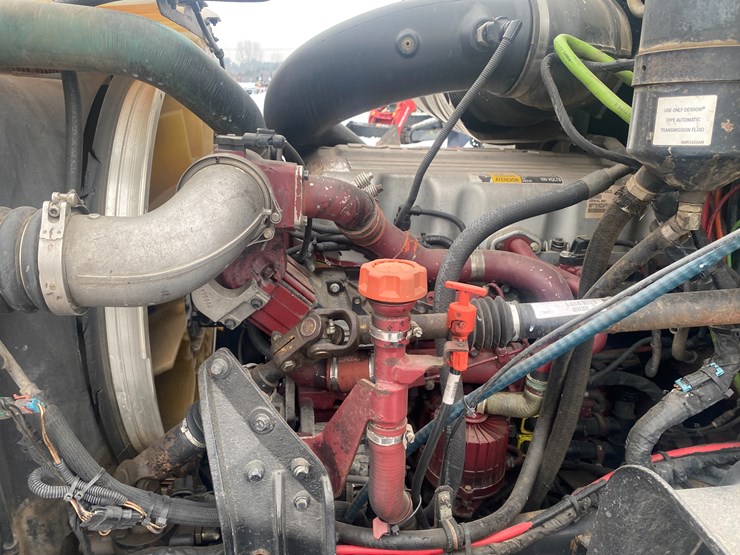 #302-•-2009-mack-gu713-semi-tractor-(has-wi-title)-(mosinee,-wi)-image-110