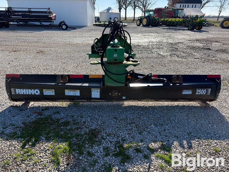 2008-rhino-2500-image-6