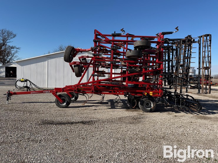 2023-case-ih-255-image-8