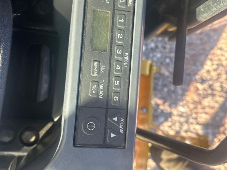 2021-komatsu-pc210-lc-11-image-39