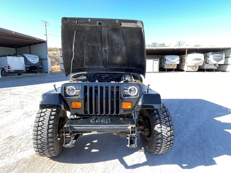 1995-jeep-wrangler-image-41