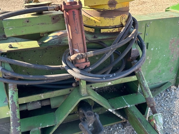 john-deere-275-image-5