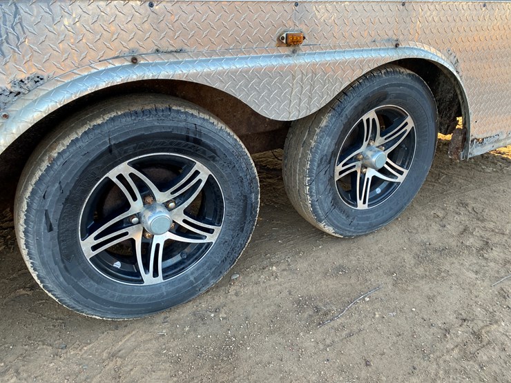 #321-•-2017-stealth-enclosed-trailer-(has-wi-title)(mosinee,-wi)-image-29