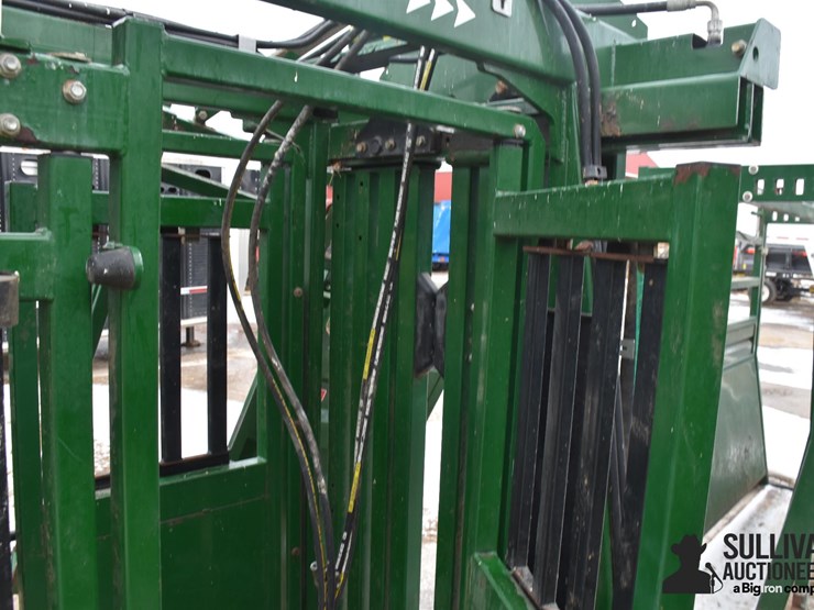 arrowquip-55-gen-chute,-alleyway,-tub,-&-head-gate-image-17