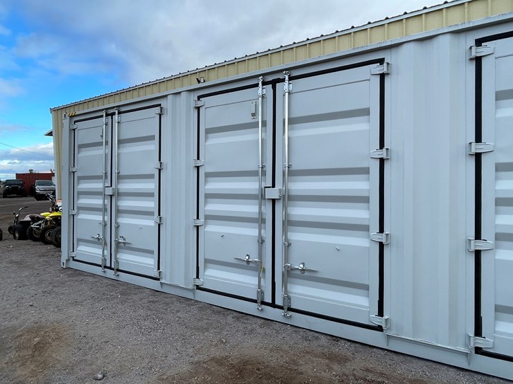 #200e-•-40'-container-image-6