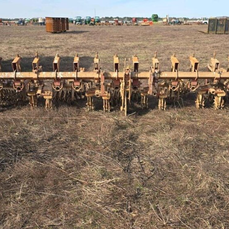 6-ROW SPIDER CULTIVATOR