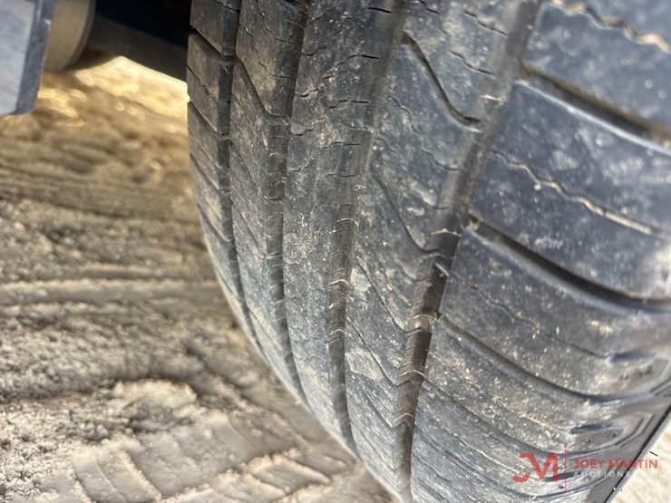 2017-ford-explorer-xlt-image-14