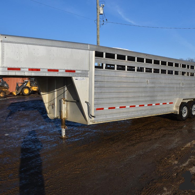 2019 Featherlite 24' T/A Aluminum Livestock Trailer