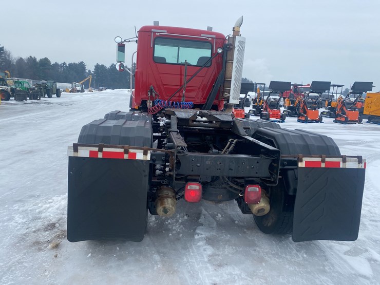 #302-•-2009-mack-gu713-semi-tractor-(has-wi-title)-(mosinee,-wi)-image-11