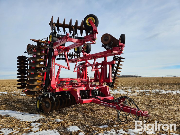 2014-sunflower-1435-image-4