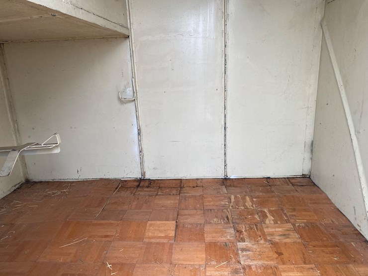 #366-•-2001-ponderosa-gooseneck-trailer-(has-wi-title)-(helenville,-wi)-image-3