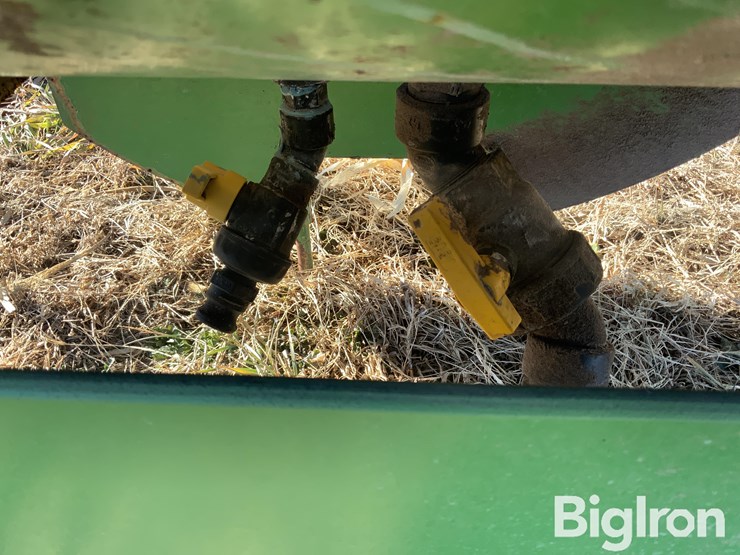 john-deere-8235r-image-14