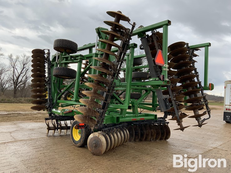 2022-john-deere-2633-image-7