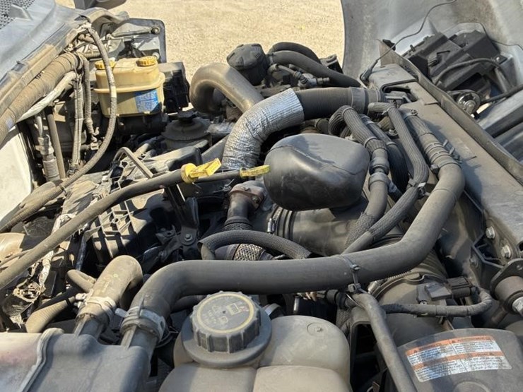 2017-ford-f650-image-13