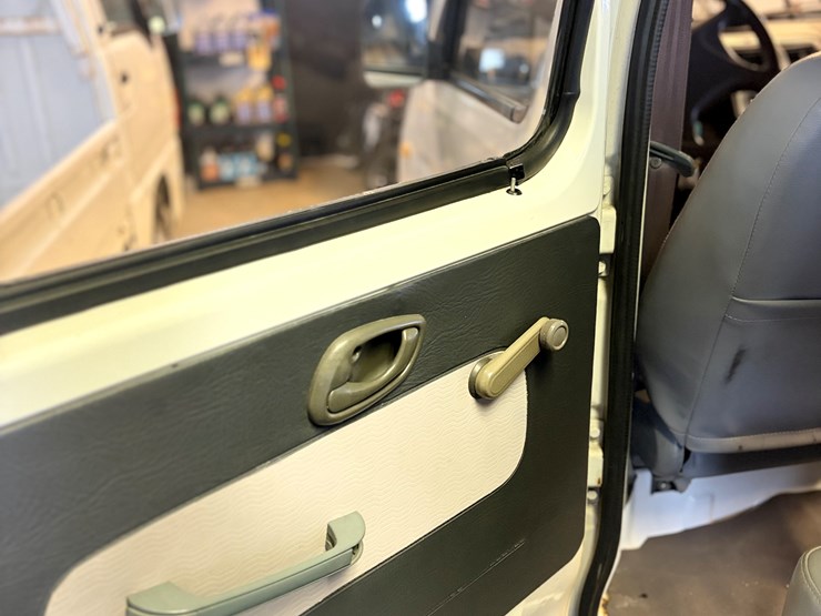 #332-•-2011-vontager-2x4-(has-wi-title)-(clintonville,-wi)-image-9