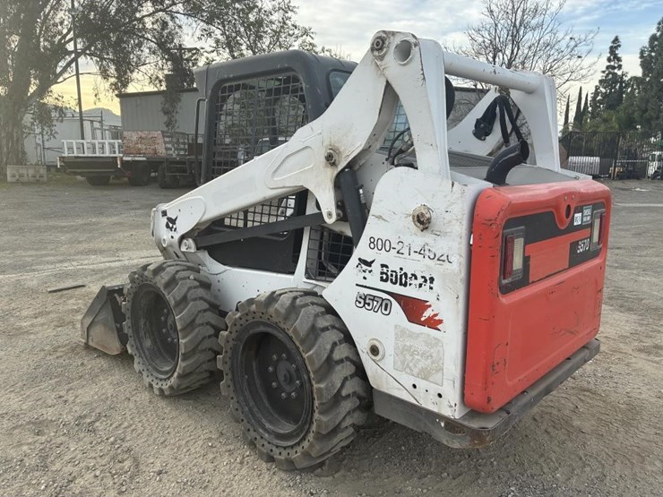 2018-bobcat-s570-image-4