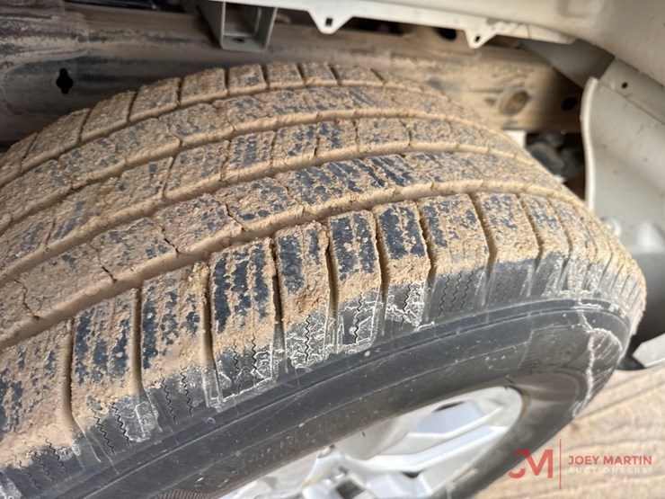 2020-chevrolet-1500-image-9