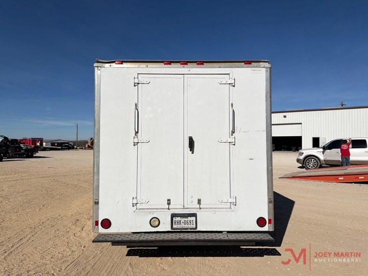 2013-chevrolet-3500-image-4