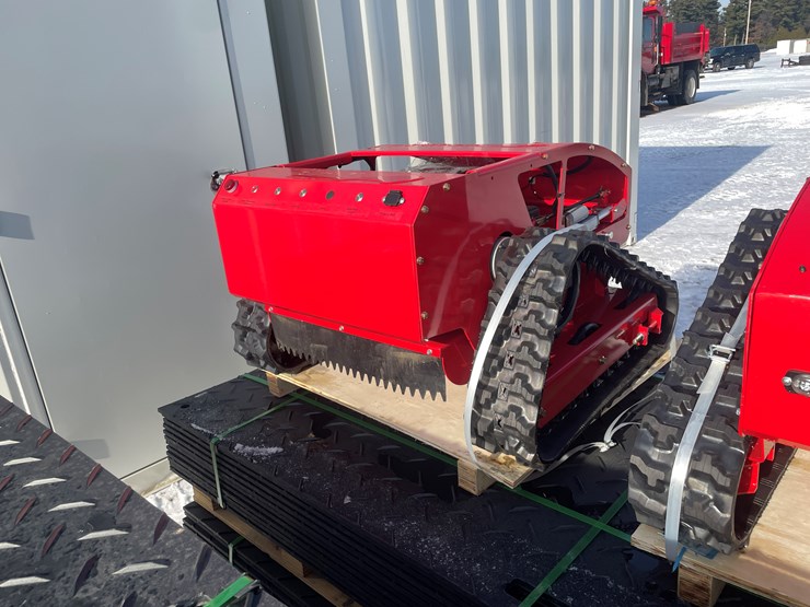 #180-•-remote-controlled-lawn-mower-(mosinee,-wi)-image-5