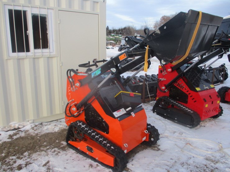 #6593-•-future-ft36c-mini-skid-steer-electric-start-open-operator-station,-40-in-bucket-420cc-gasoline-engine-image-3