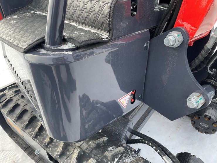 #150-•-2025-agt-mx15rx-mini-excavator-(mosinee,-wi)-image-11