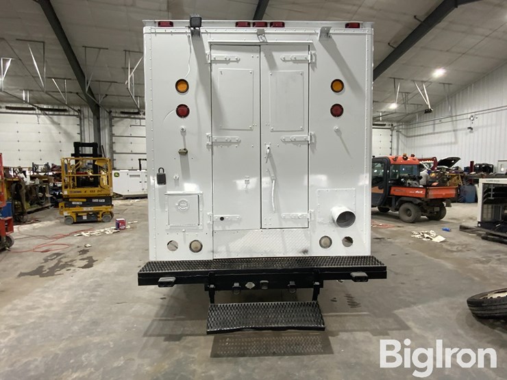 2009-gmc-topkick-image-6