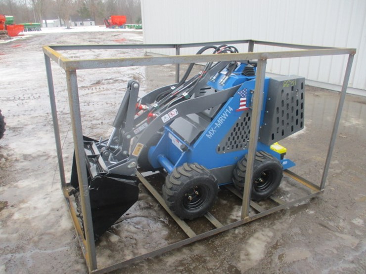#6651-•-agt-mx-mrw14-wheeled-skidsteer-agt-mx-mrw14-wheeled-skid-steer-rato-15hp,8.6kw,-gasoline-engine-with-epa-,bkt-image-2